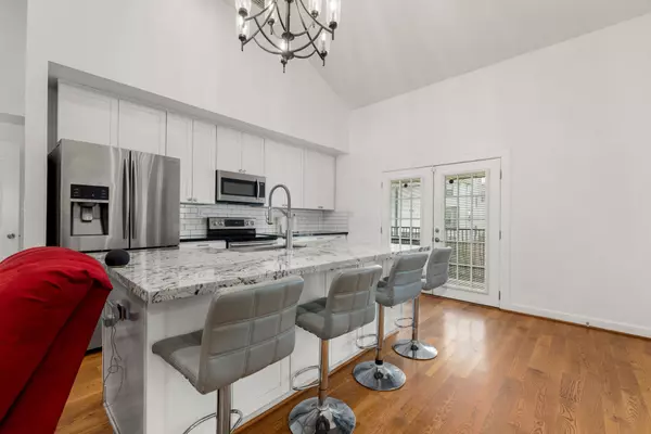 Houston, TX 77003,2116 Live Oak ST