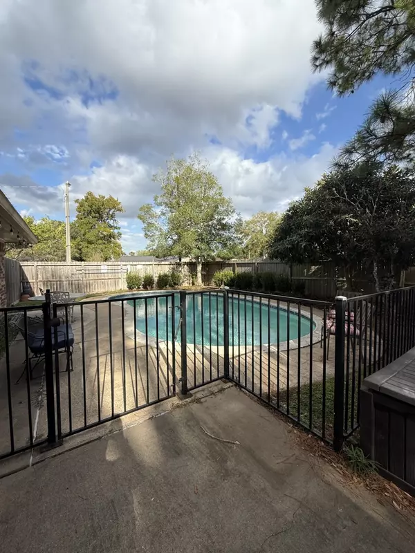 Friendswood, TX 77546,5103 Encino CT