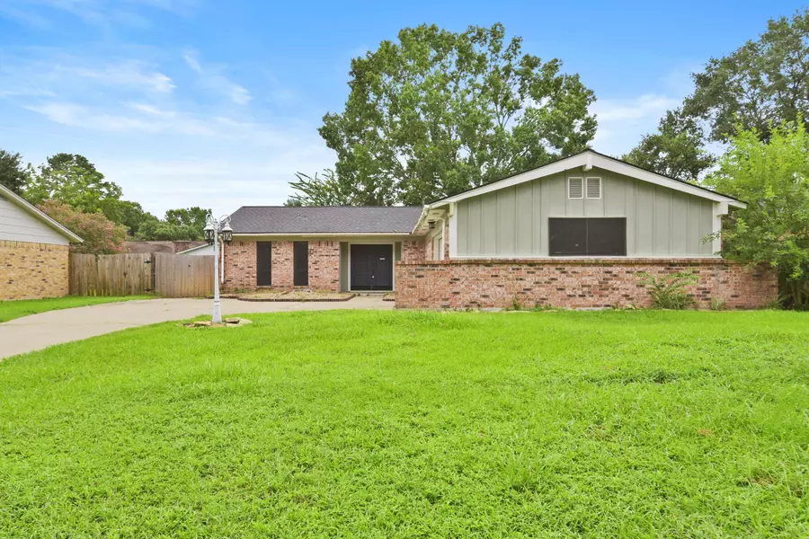 3910 Wintergreen DR, Humble, TX 77396