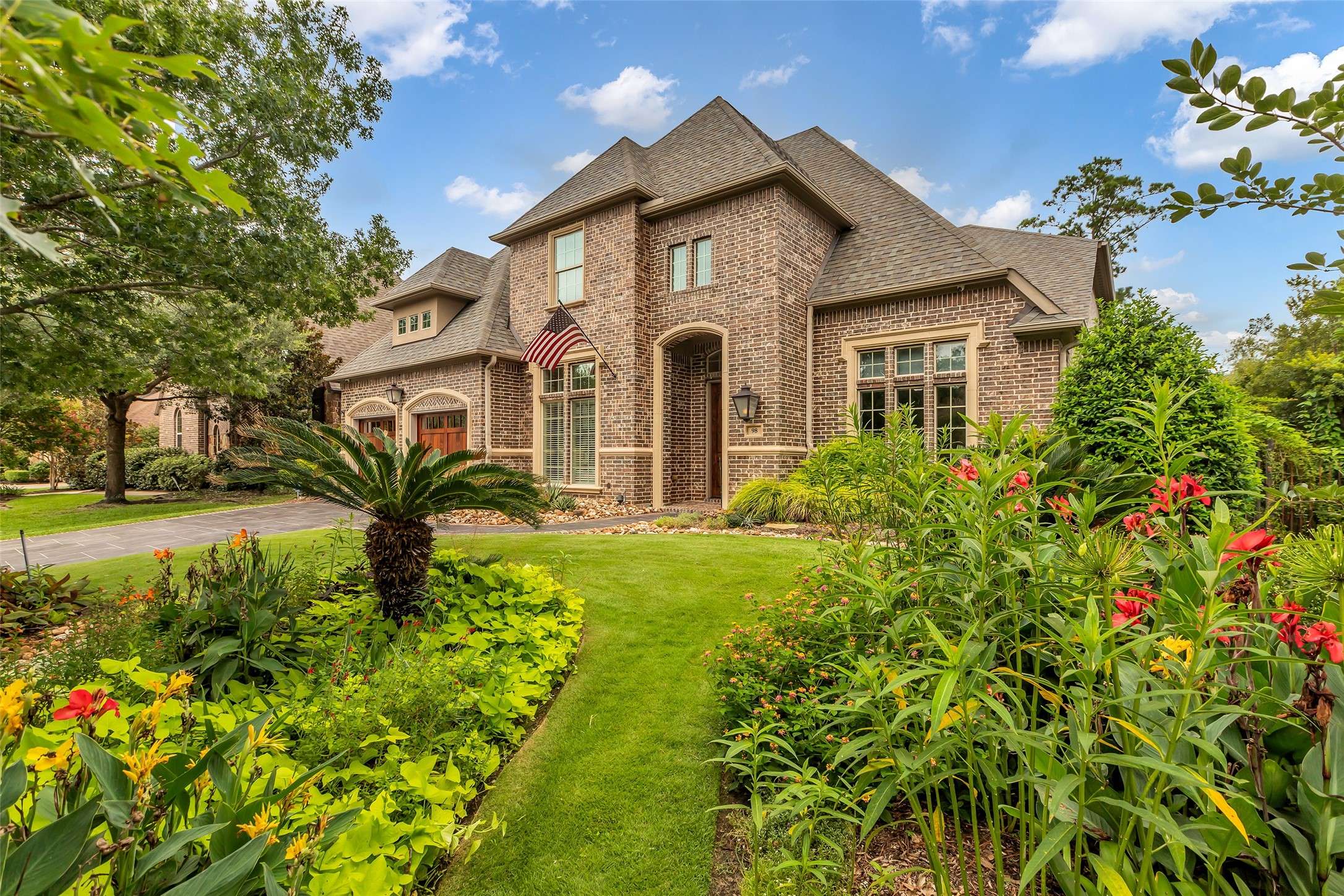 98 E Cove View TRL, Spring, TX 77389