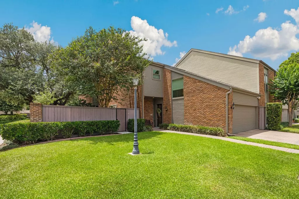 Houston, TX 77057,6000 Sugar Hill DR #1
