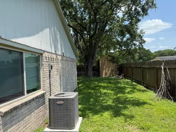 Pearland, TX 77581,1603 Live Oak Hollow ST