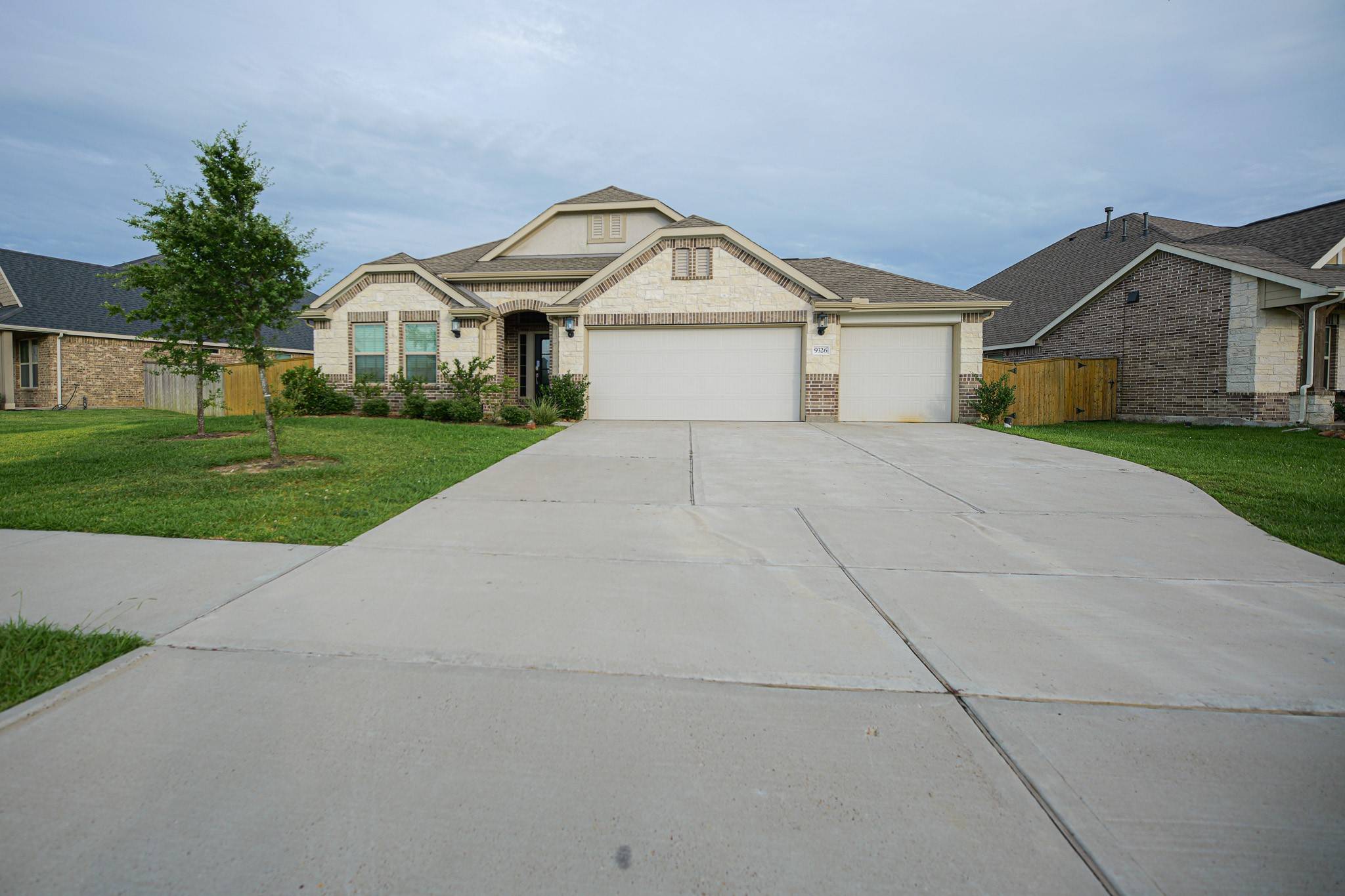 9326 Hartford Valley TRL, Baytown, TX 77521