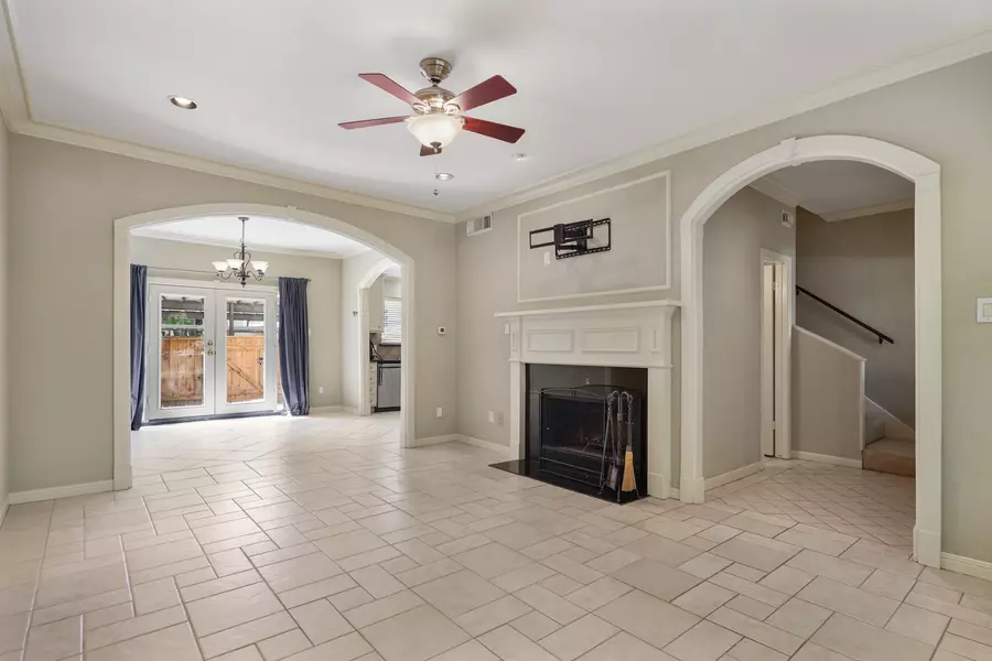 11711 Memorial DR #367, Houston, TX 77024