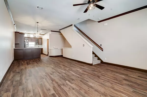 Houston, TX 77063,8715 Meadowcroft DR #901