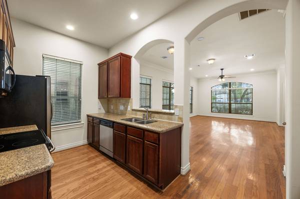Houston, TX 77054,9030 Lakes At 610 DR