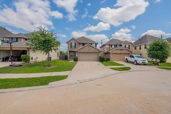14235 Rim Side TRL, Houston, TX 77045