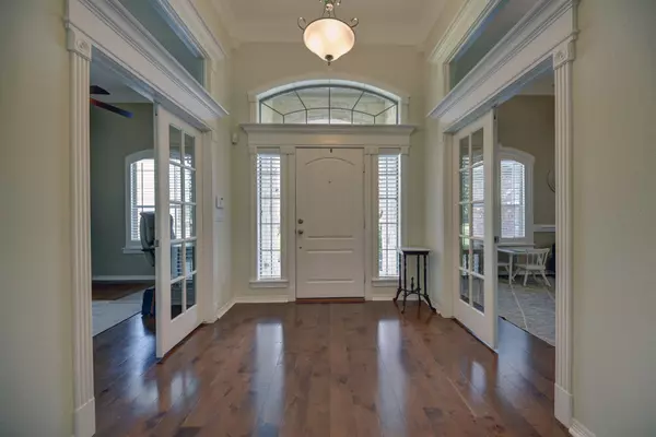 Brenham, TX 77833,304 Whispering Oak CIR