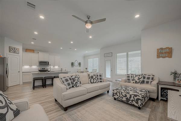 1672 Happy Valley ST, Montgomery, TX 77316
