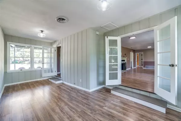 Seguin, TX 78155,509 Bismark ST