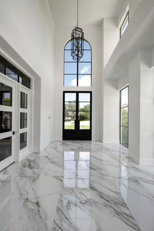 Houston, TX 77056,5517 Sturbridge DR