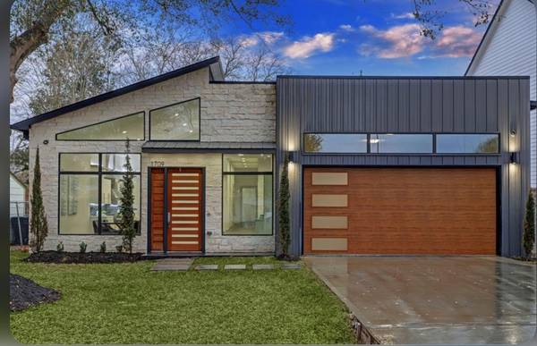 1709 Reverse ST, Houston, TX 77055