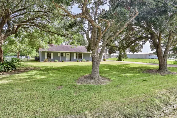Santa Fe, TX 77510,12735 4th 1/2 ST
