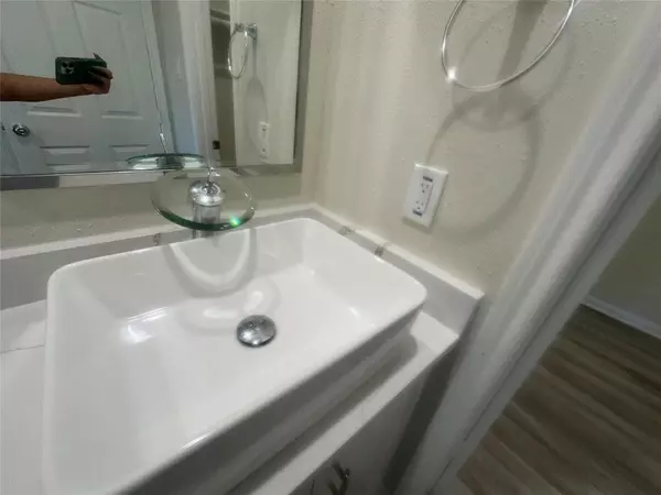 Houston, TX 77057,2668 Bering DR #2668