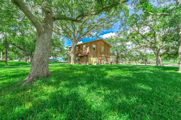 Sargent, TX 77414,875 Private Road 652