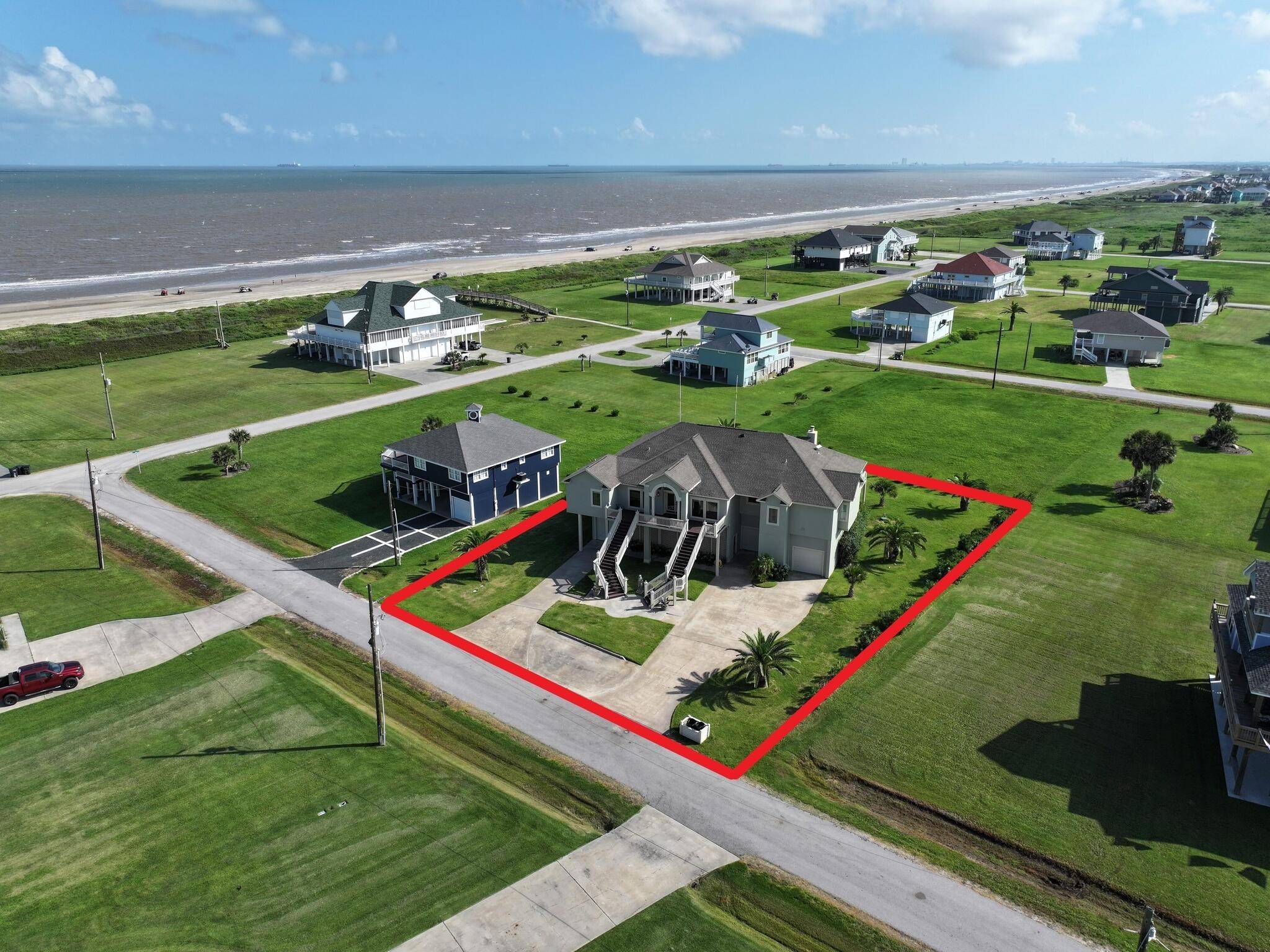 813 Pinata DR, Crystal Beach, TX 77650
