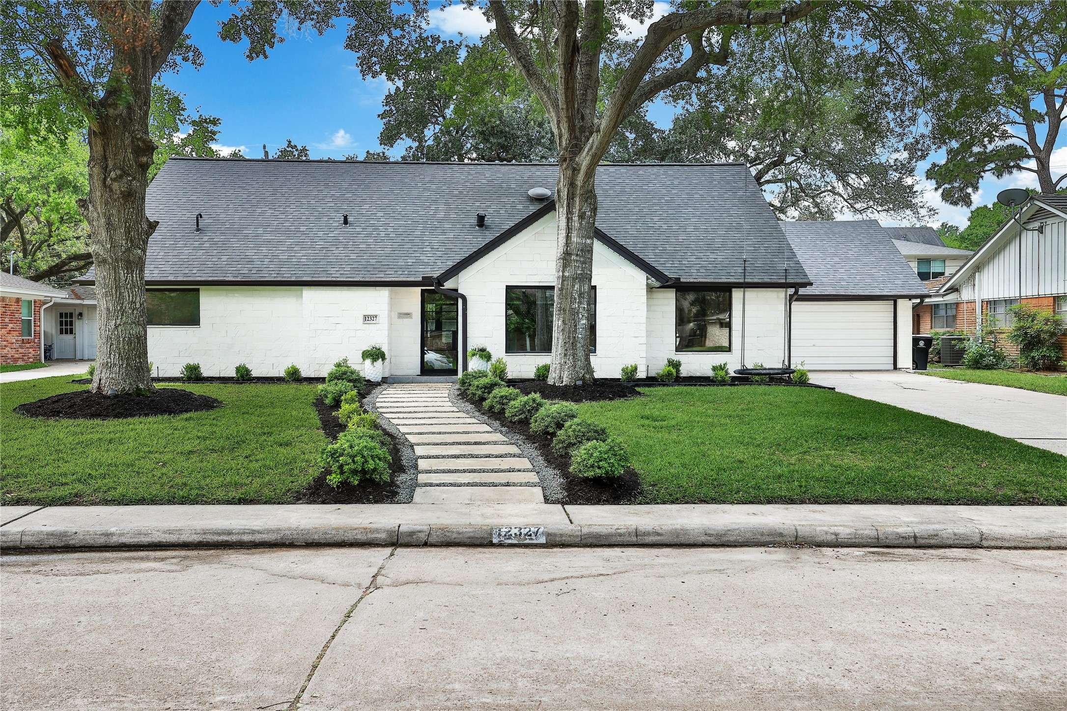 12327 Pinerock LN, Houston, TX 77024