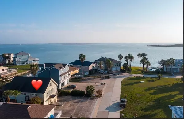 146 Tamana DR, Galveston, TX 77554