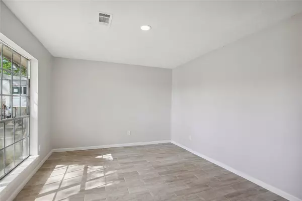 Houston, TX 77062,959 Wavecrest LN