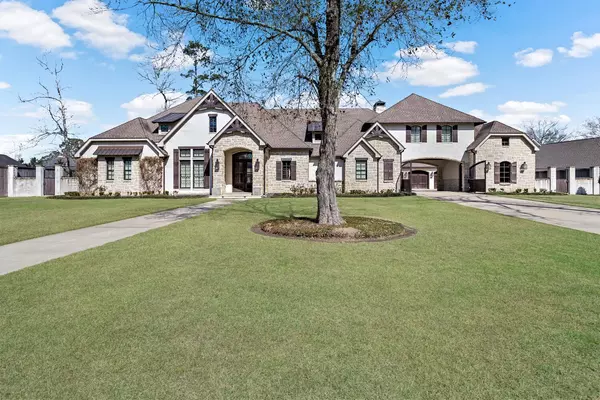8120 Evangeline LN, Beaumont, TX 77706