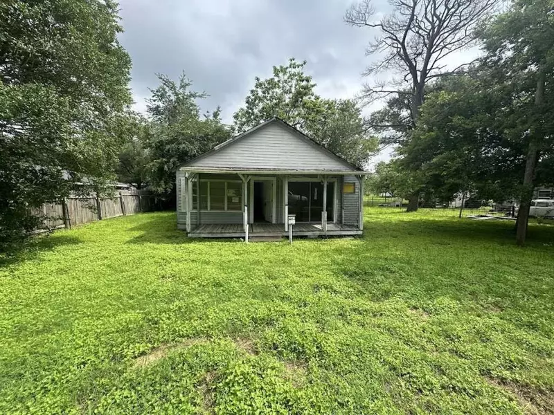 302 W Jackson, Kosse, TX 76653
