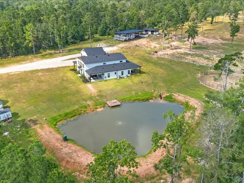 192 B FM 1097, New Waverly, TX 77358