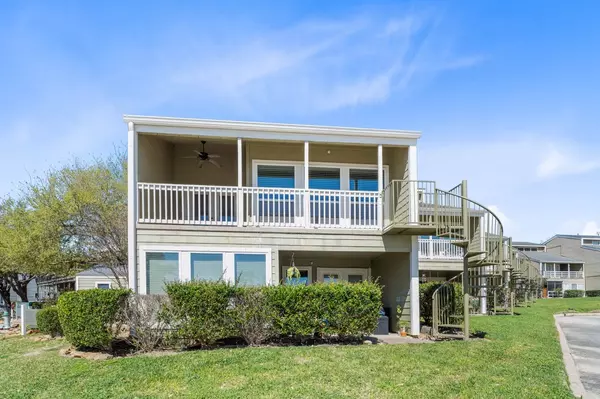 30 April Point DR S, Conroe, TX 77356
