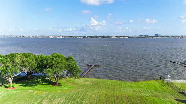 Seabrook, TX 77586,105 Mockingbird LN