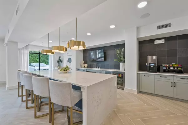 Houston, TX 77043,1888 Brittmoore RD #1114