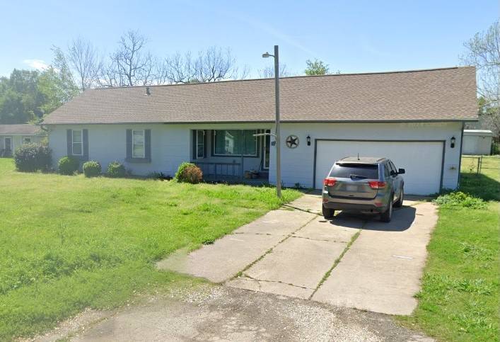160 E Darby ST, Bridge City, TX 77611