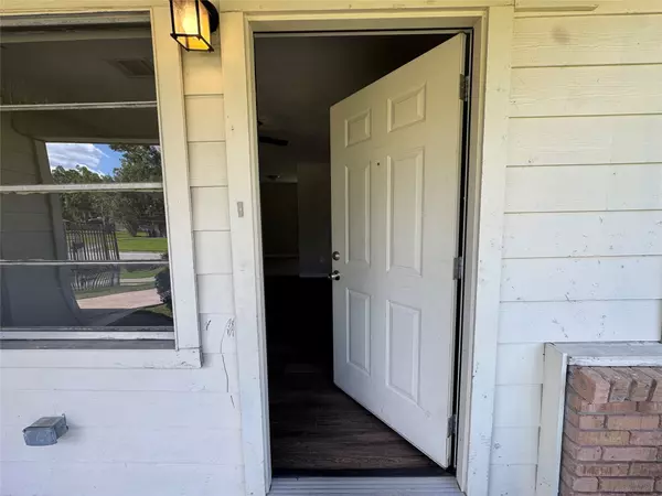 Houston, TX 77016,7305 Yoe ST
