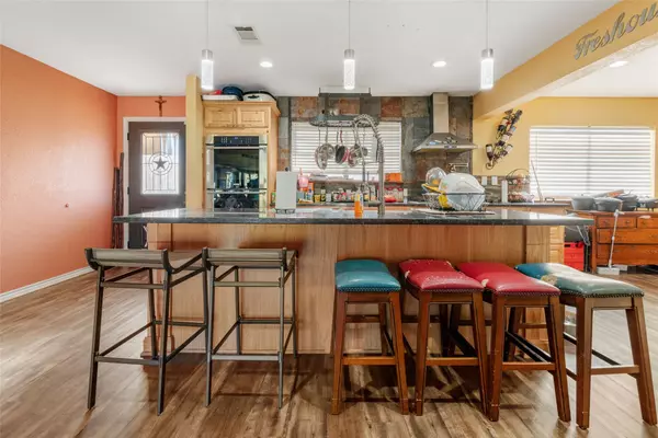 West Columbia, TX 77486,609 Marion LN