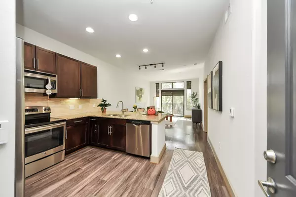 Houston, TX 77002,3800 Main St ST #1.317