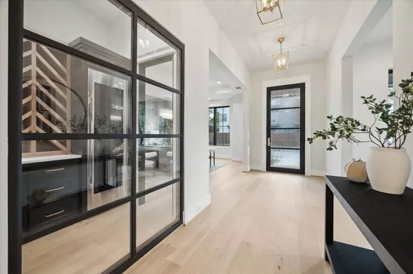 Houston, TX 77008,501 E 26th ST