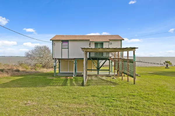 Palacios, TX 77465,5289 State Highway 35 S