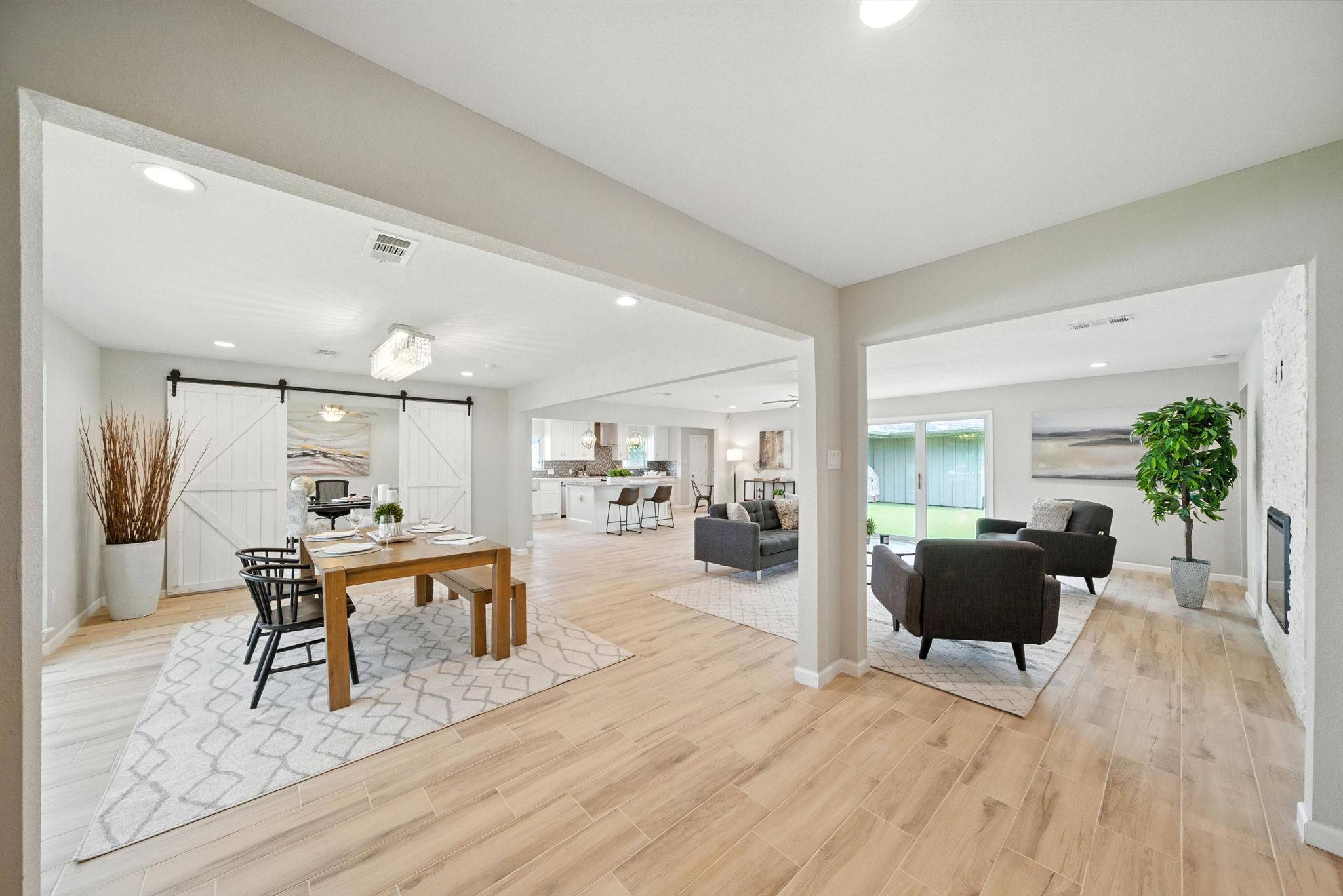 4003 Mischire DR, Houston, TX 77025