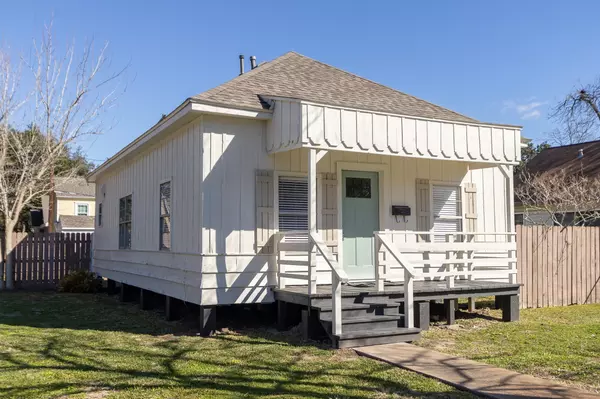 Texas City, TX 77590,232 8th AVE N