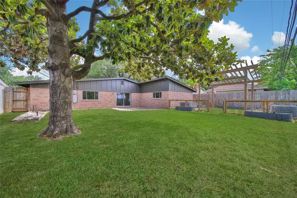 Houston, TX 77055,10051 Larston ST