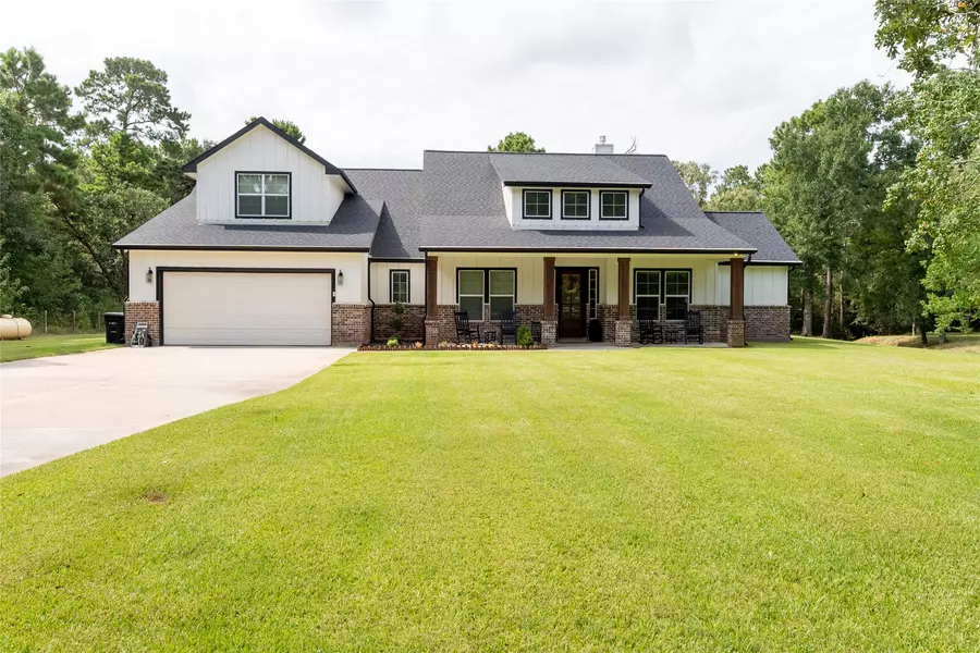 19330 Veterans RD, Magnolia, TX 77355