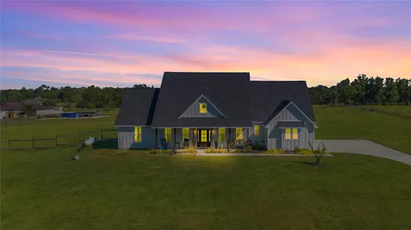 136 Timber Ridge RD, Liberty, TX 77575