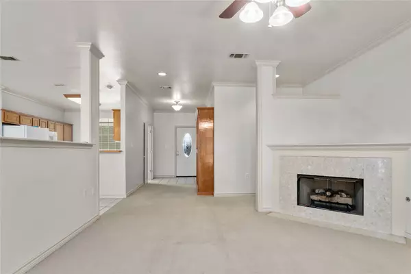 Lufkin, TX 75901,307 Whitehouse Oaks ST