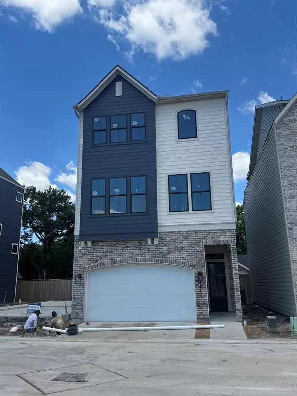Houston, TX 77055,1711 Bologna LN