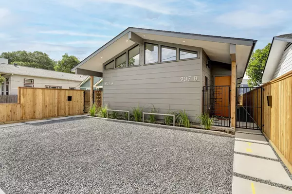 907 Kern ST #B, Houston, TX 77009