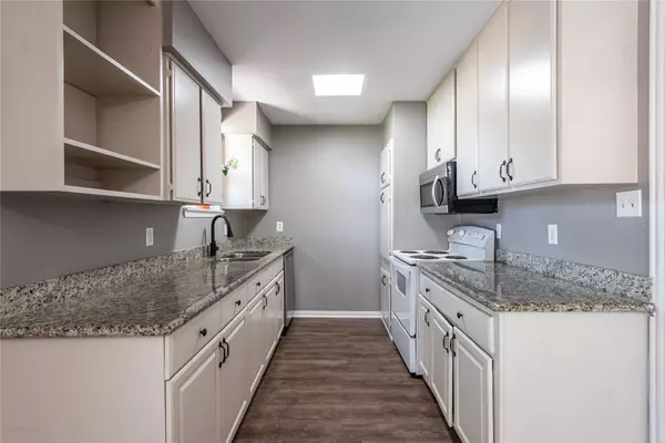 Friendswood, TX 77546,502 Bellmar LN