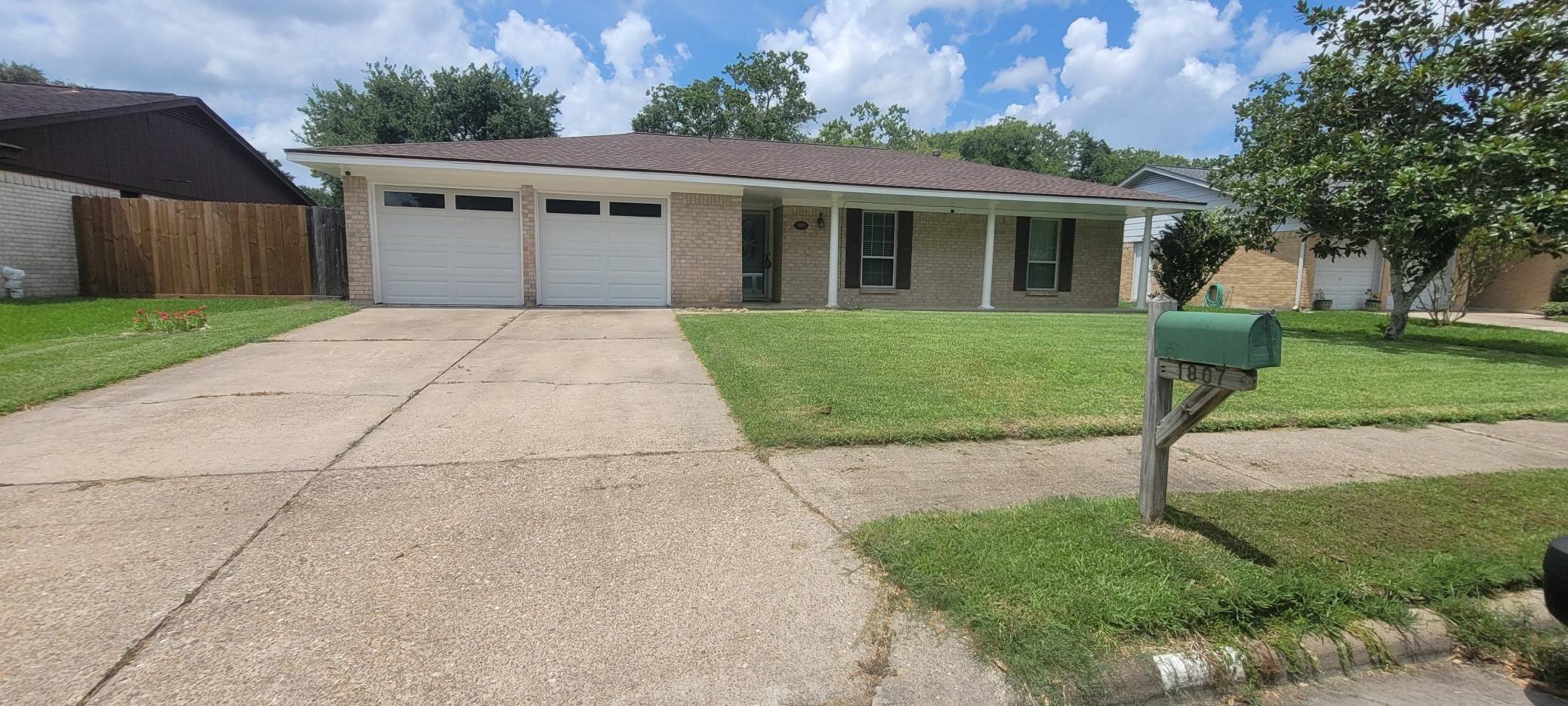 1807 Sleepy Creek WAY, Pearland, TX 77581