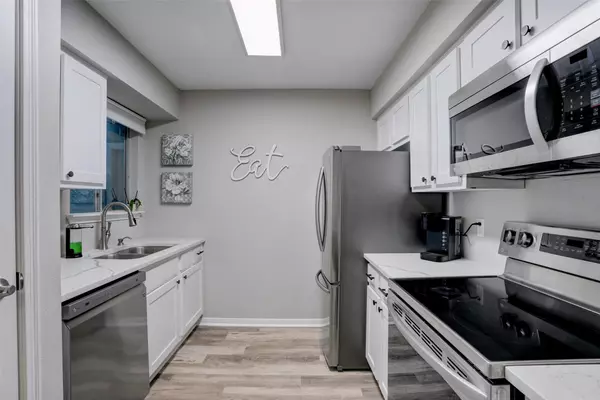 Webster, TX 77058,18617 Egret Bay BLVD #1010