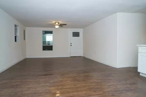 Clute, TX 77531,817 Lewis ST