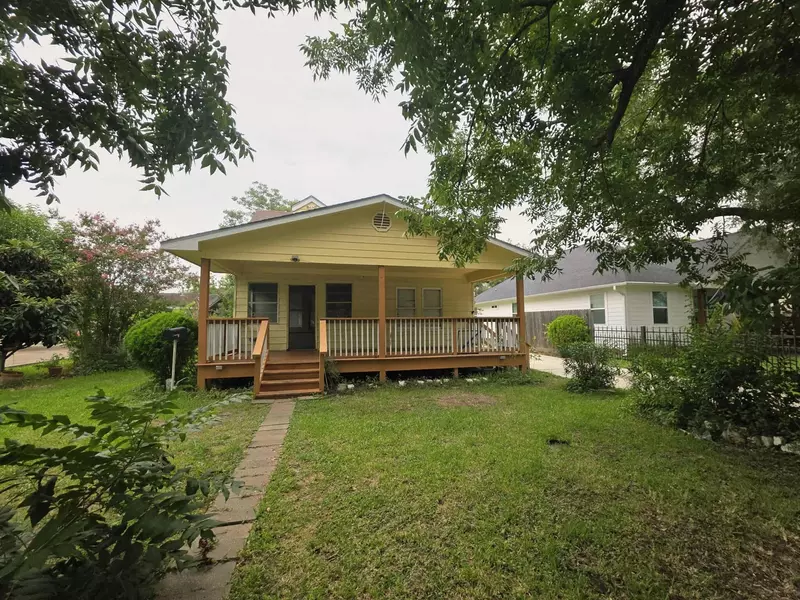 214 Center ST, Pasadena, TX 77506