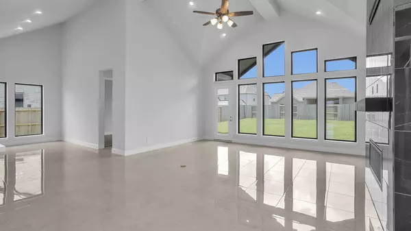 Mont Belvieu, TX 77523,12118 Grassy Bend DR