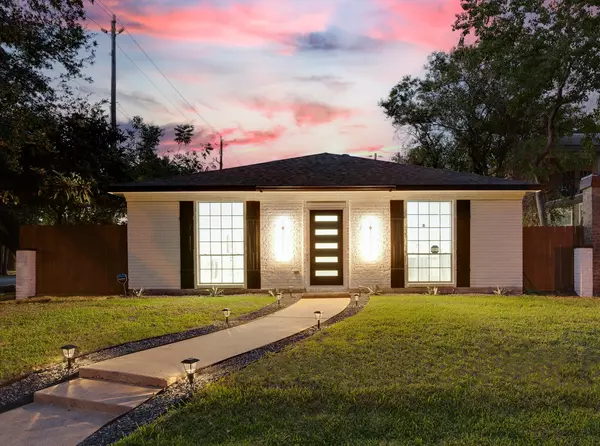 Houston, TX 77005,2350 Wroxton RD